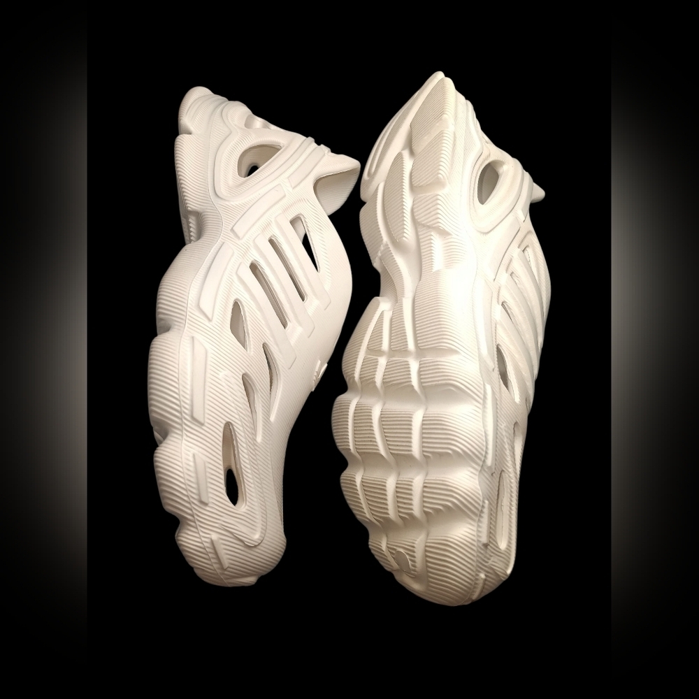 Adidas Cream Mules with Modern Cutout Design - Picture 5 of 8